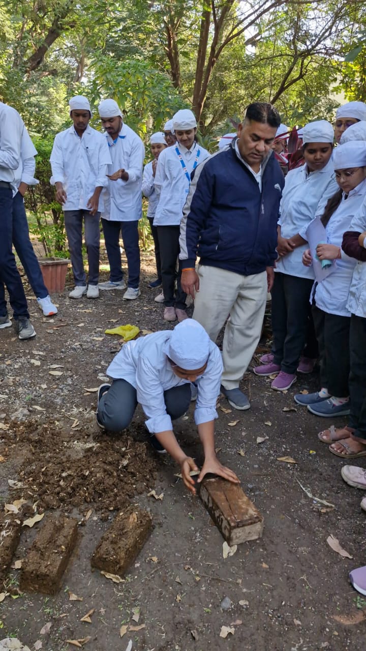 “On today’s date, 15/12/2025, the Department of Pharmacognosy, Smt. Sharadchandrika Suresh Patil College of Pharmacy, Chopda, successfully conducted a one-day Entrepreneurship Training Program titled 